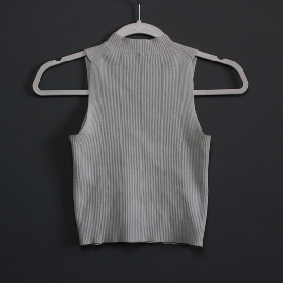 White crop top - Picture 2 of 2